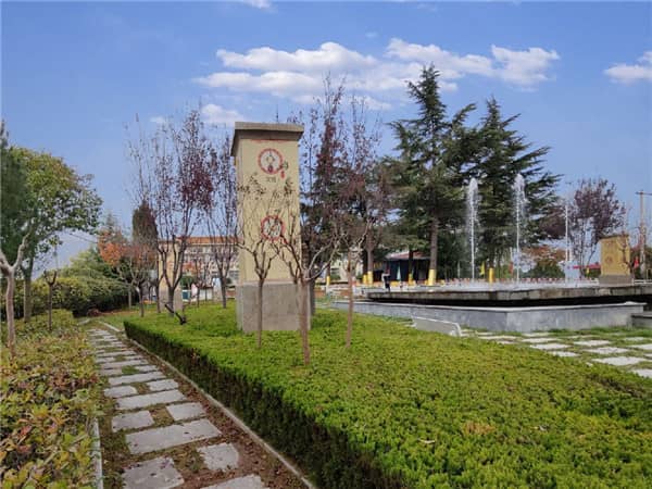西安壽陽山墓園位于哪個(gè)具體位置，其地理環(huán)境有何特點(diǎn)？