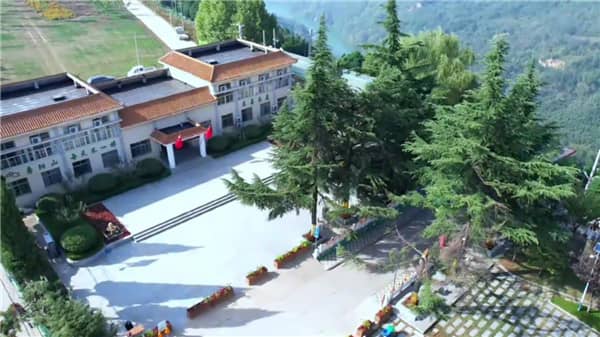 西安壽陽山墓園在歷經(jīng)30年的發(fā)展后，有哪些顯著的進(jìn)步和變化？