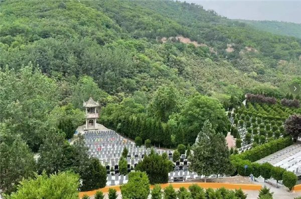 壽陽山墓園的環(huán)境與設(shè)施