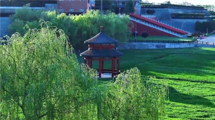 西安霸陵陵園有哪些生態(tài)葬？?jī)r(jià)格是多少錢(qián)