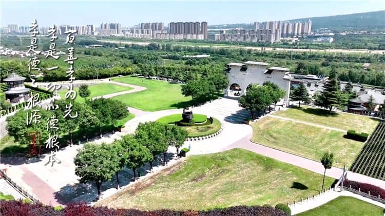 西安霸陵墓園的地理位置和交通便利性如何？