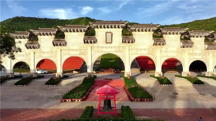 西安霸陵墓園新區(qū)是否提供全天候的客戶服務(wù)？