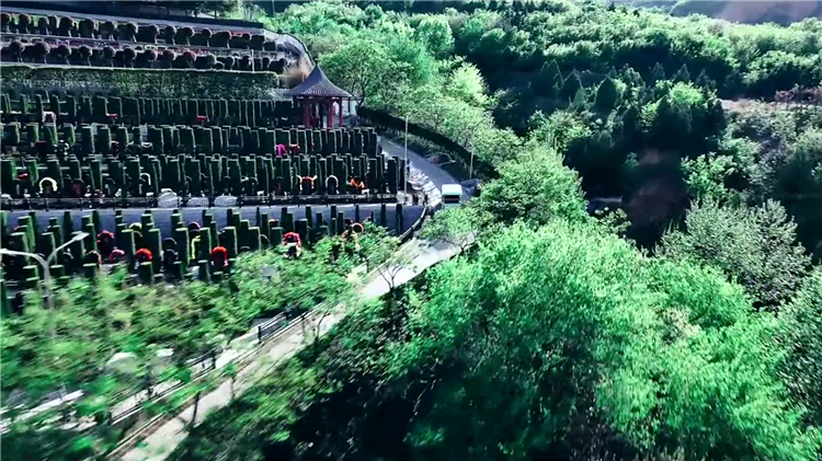 西安臨潼殯儀館骨灰紀(jì)念園全解析：墓碑選擇與價(jià)格一覽|西安臨潼墓園詳細(xì)介紹